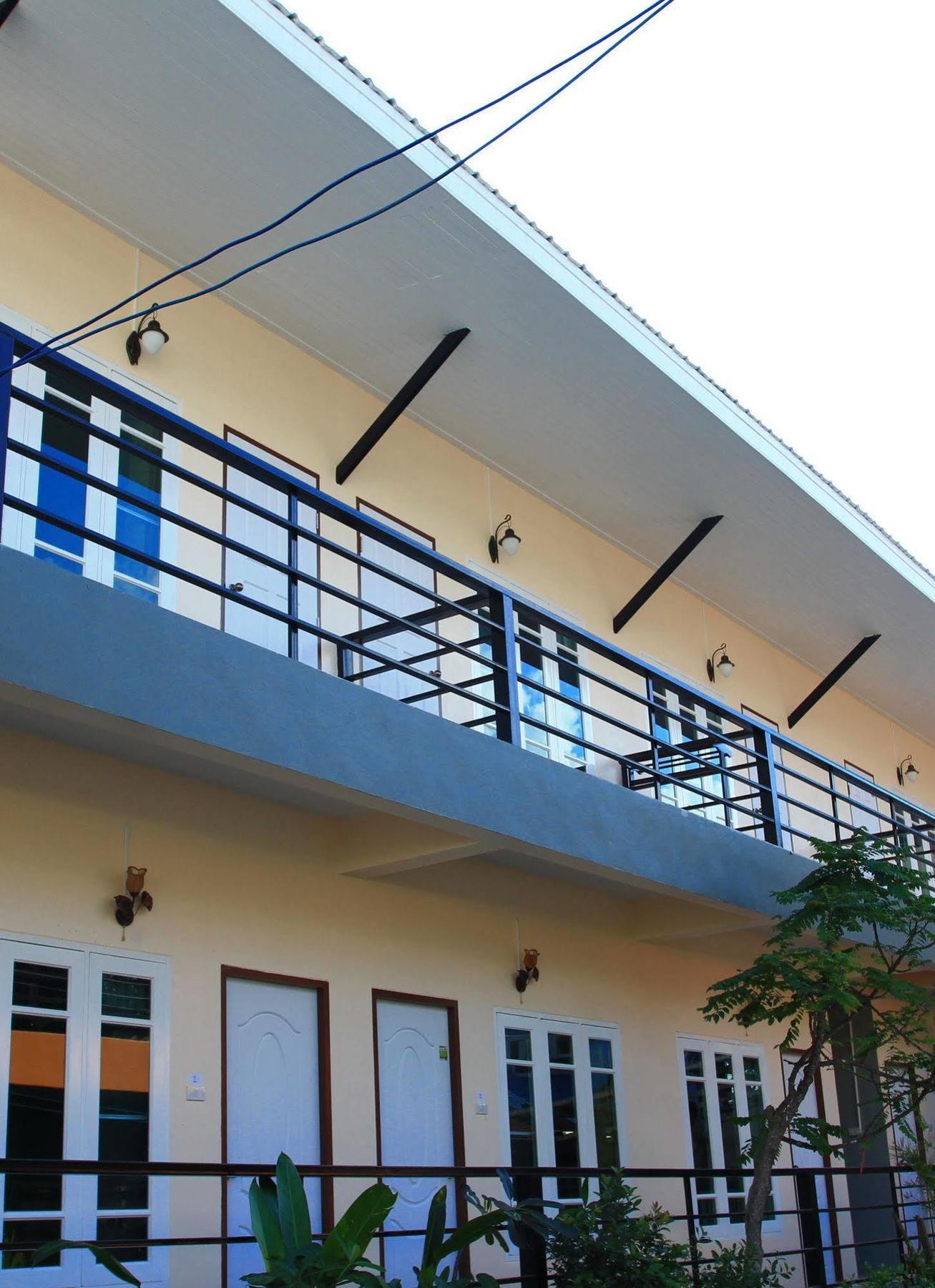 I-Talay Trio Hotel Koh Samet Exterior photo